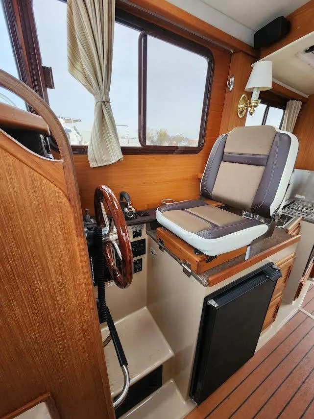 Slide: The Image of Helm Seat - 6