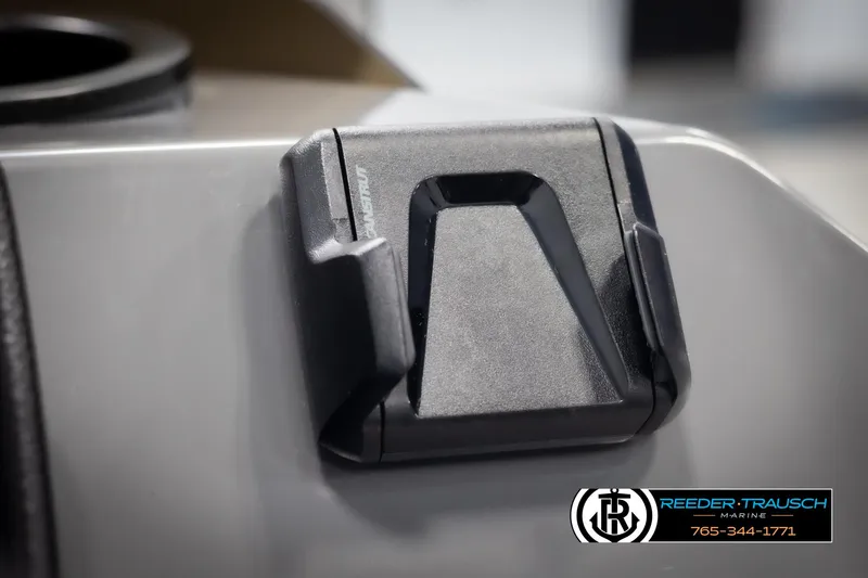 Slide: The Image of 2025 Bennington 23 SSRSE boat detail with Reeder-Trausch Marine logo. - 31