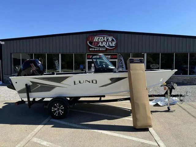 Slide: The Image of Lund 1775 Adventure Sport 2025 - 1