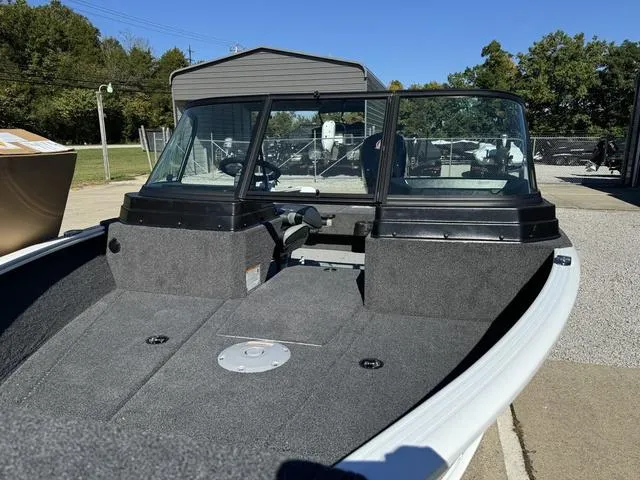 Slide: The Image of Lund 1775 Adventure Sport 2025 - 13