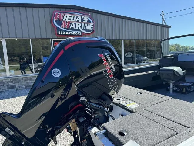 Slide: The Image of Lund 1775 Adventure Sport 2025 - 3