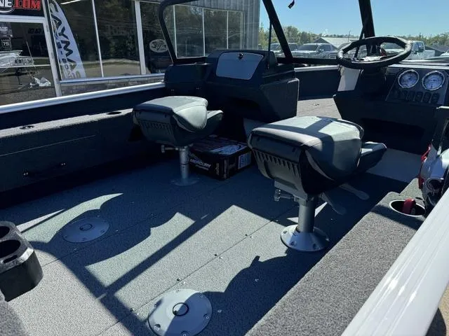 Slide: The Image of Lund 1775 Adventure Sport 2025 - 6