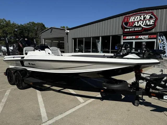 Slide: The Image of 2025 iKon VLX 20 boat at Wieda's Marine dealership. - 12