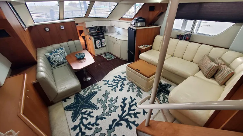 Slide: The Image of Main Cabin - 10