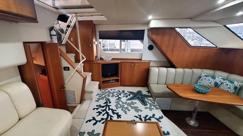 Slide: The Image of Salon Port - 12