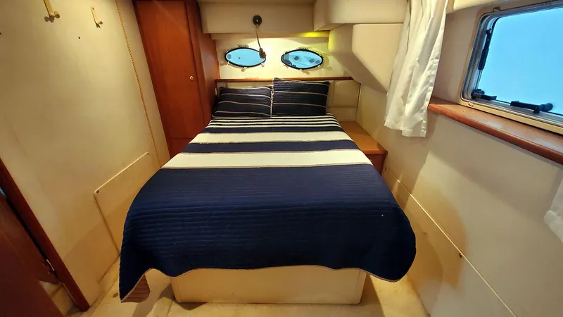 Slide: The Image of Master Stateroom Starboard - 25