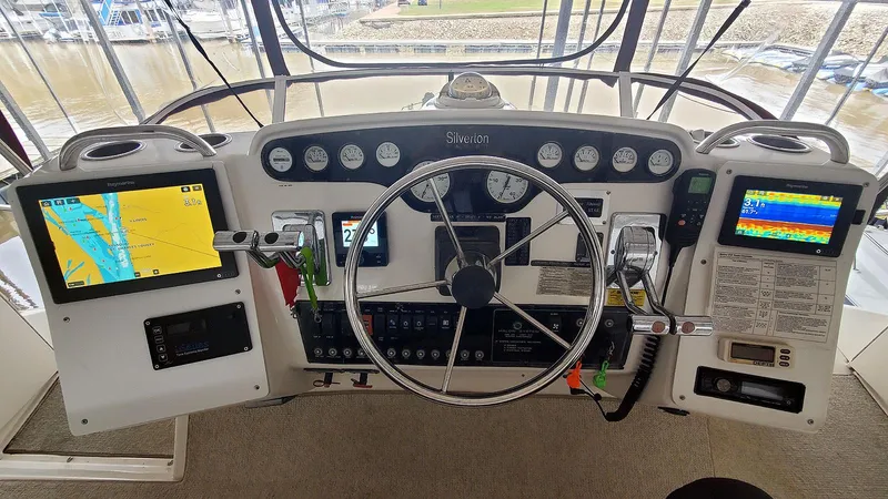 Slide: The Image of Flybridge Helm - 31