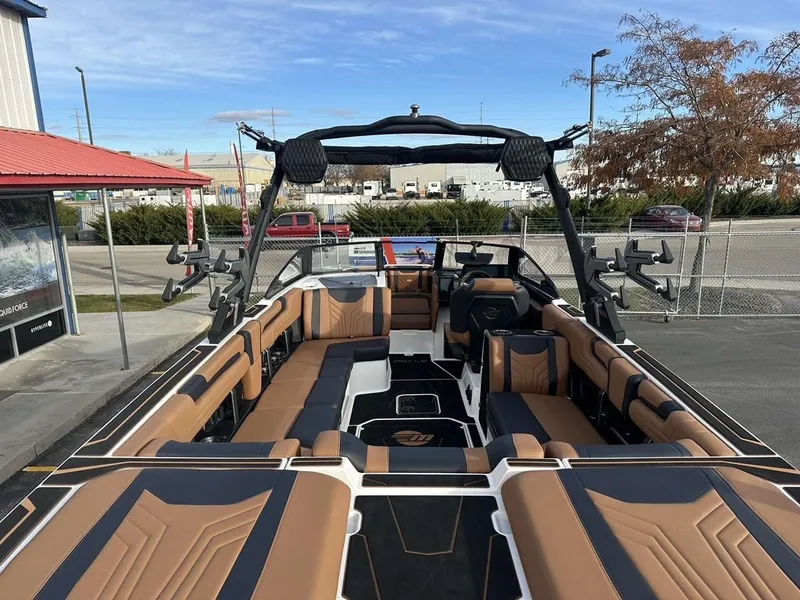 Slide: The Image of Malibu 25 LSV 2025 - 12