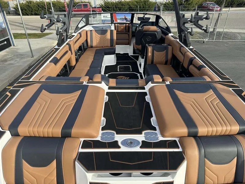 Slide: The Image of Malibu 25 LSV 2025 - 13