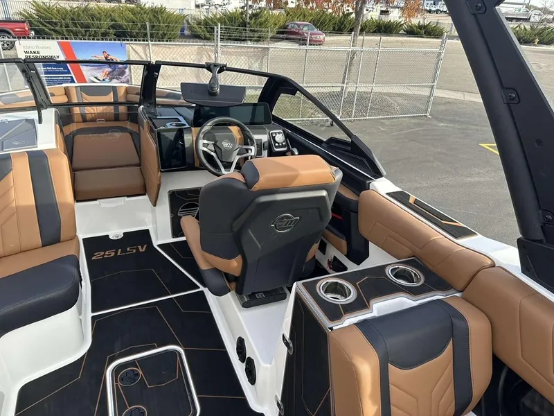 Slide: The Image of Malibu 25 LSV 2025 - 17