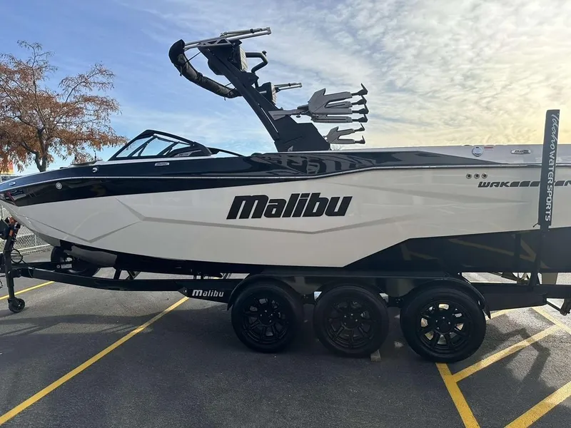 Slide: The Image of Malibu 25 LSV 2025 - 6