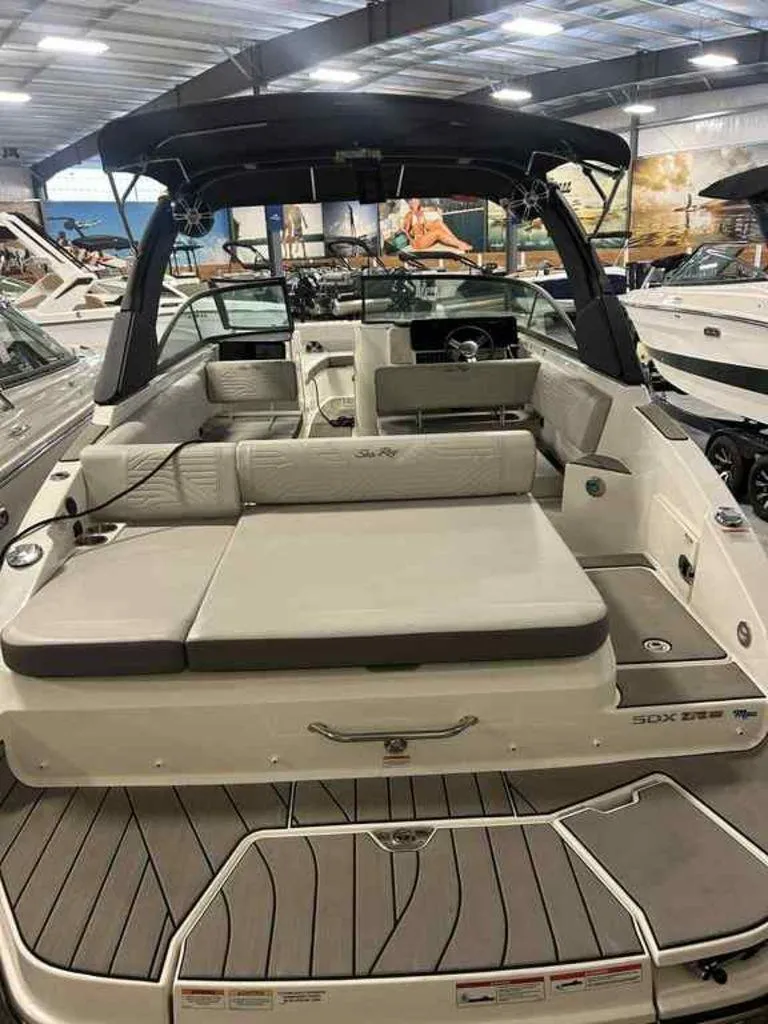 Slide: The Image of Sea Ray SDX 270 Surf 2025 - 10