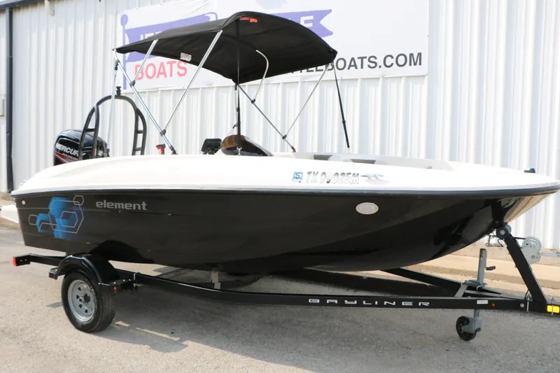 Slide: The Image of Bayliner Element E16 2019 - 3