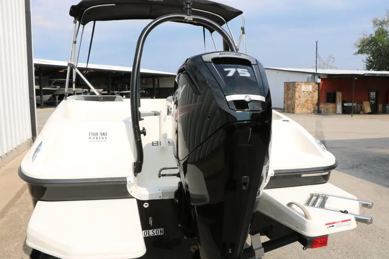 Slide: The Image of Bayliner Element E16 2019 - 9