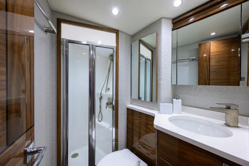 Slide: The Image of Viking 68 Twin Reels - Guest Head - 33