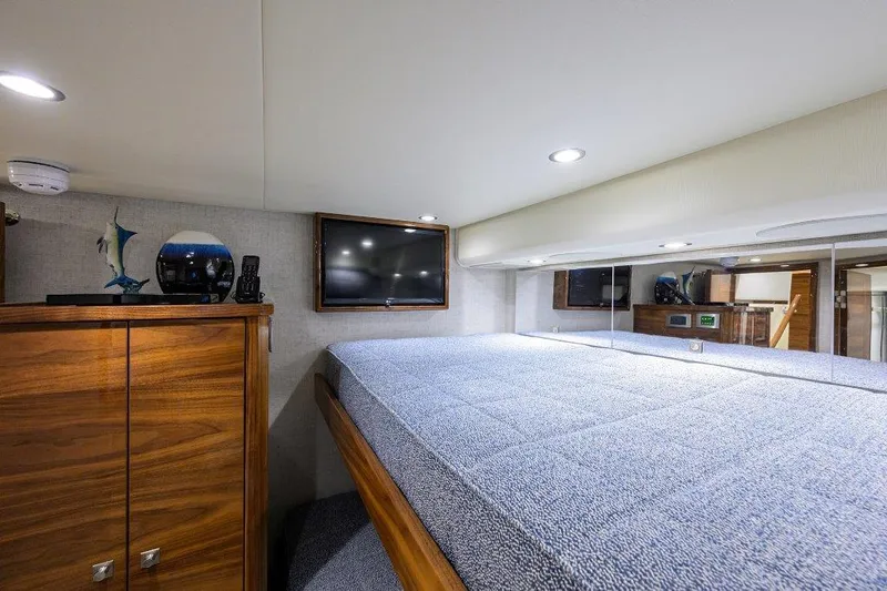 Slide: The Image of Viking 68 Twin Reels - Crew - 37