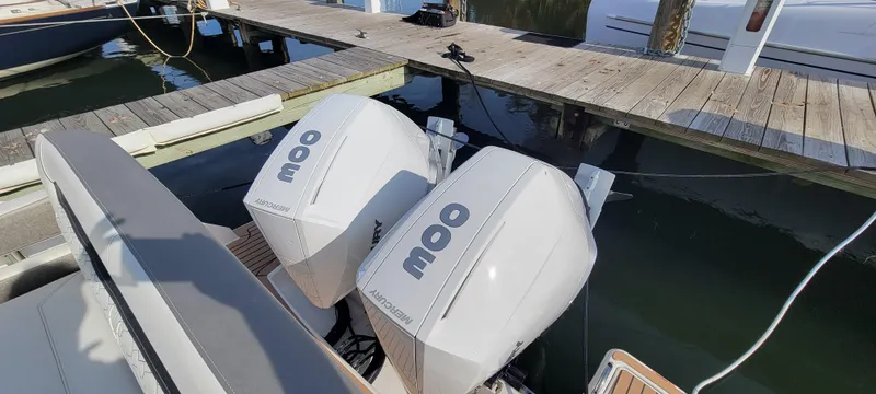 Slide: The Image of 2023 Tiara 34LS - 7