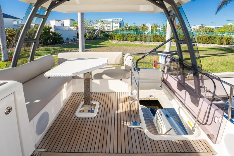 Slide: The Image of Flybridge Dining area - 72
