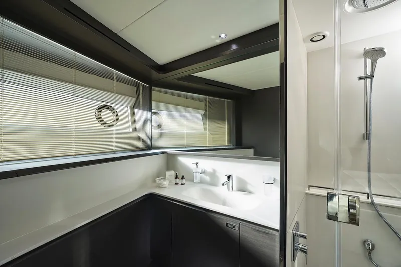 Slide: The Image of Forward VIP Bathroom - 41