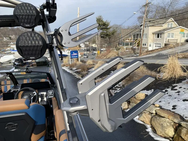 Slide: The Image of 2025 Malibu Wakesetter 22 MXZ boat parked at Lake Hopatcong Marine. - 19