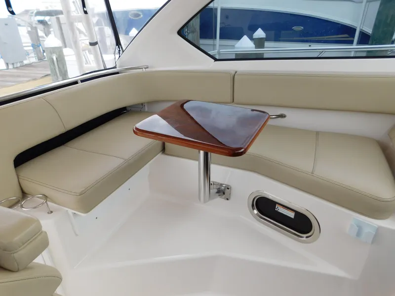 Slide: The Image of Pursuit OS 325 Offshore 2018 - 60