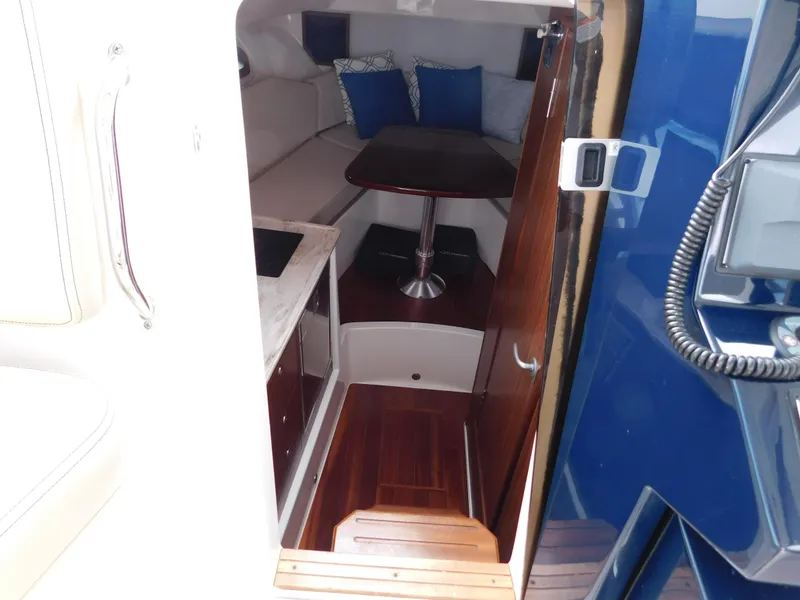 Slide: The Image of Pursuit OS 325 Offshore 2018 - 62