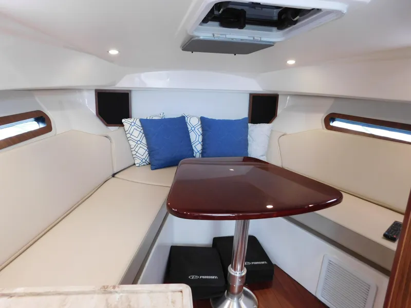 Slide: The Image of Pursuit OS 325 Offshore 2018 - 65