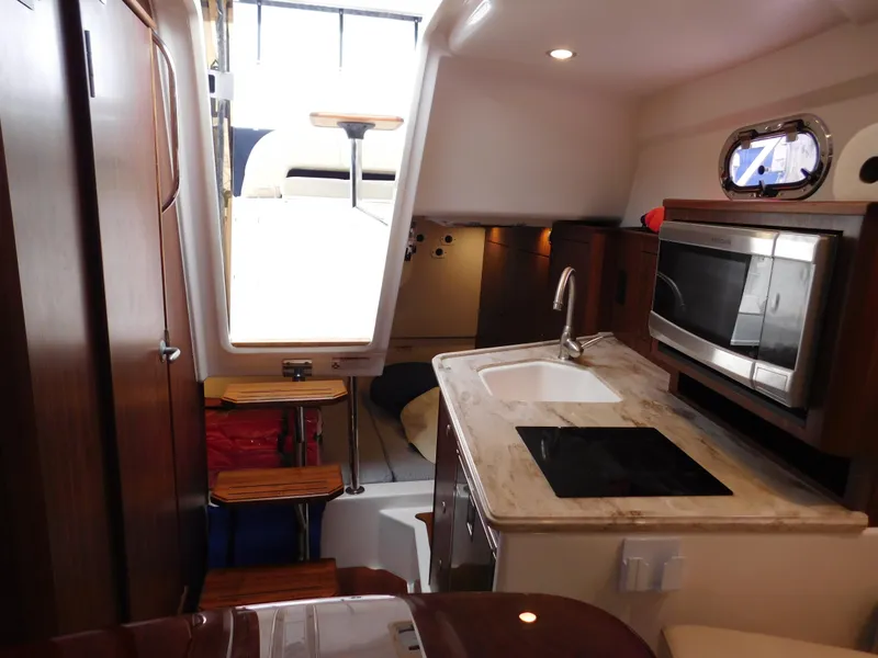 Slide: The Image of Pursuit OS 325 Offshore 2018 - 71