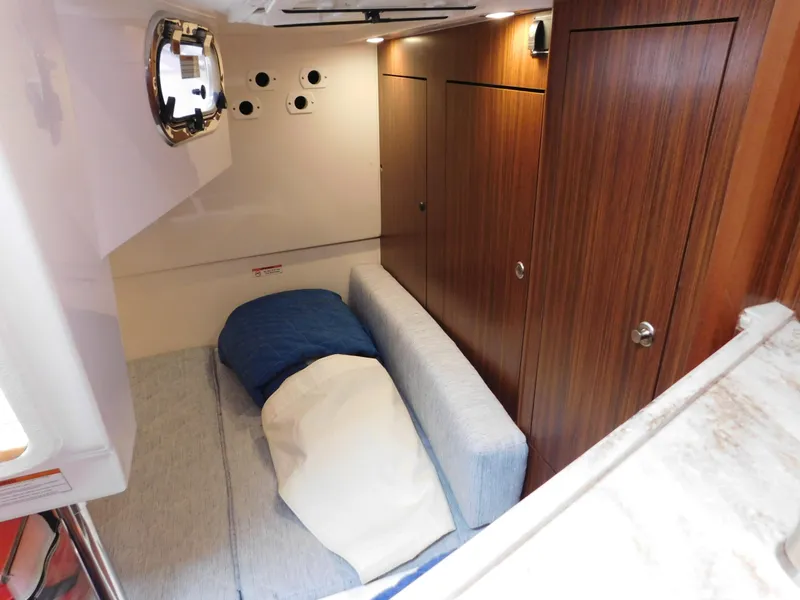 Slide: The Image of Pursuit OS 325 Offshore 2018 - 74