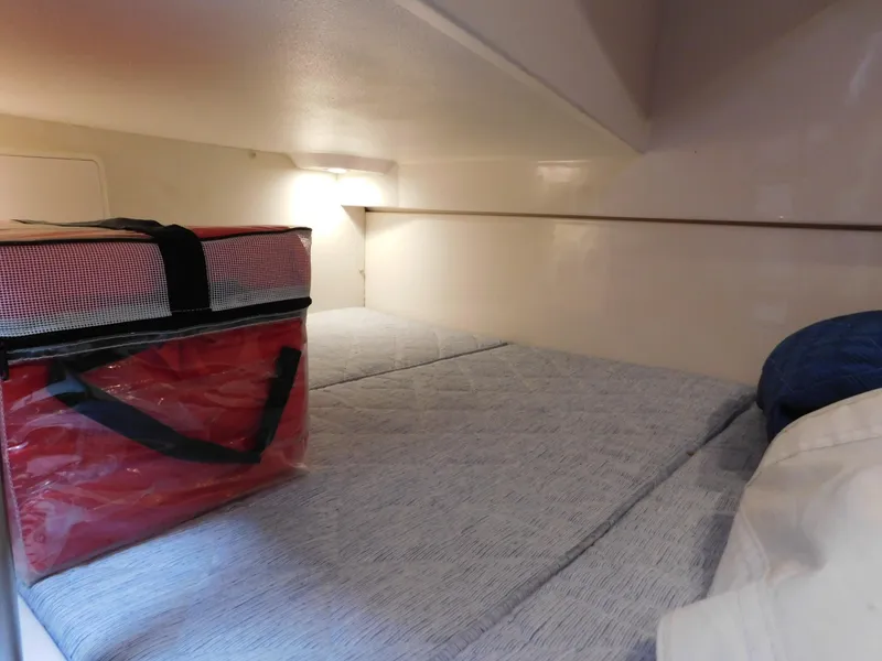 Slide: The Image of Pursuit OS 325 Offshore 2018 - 75