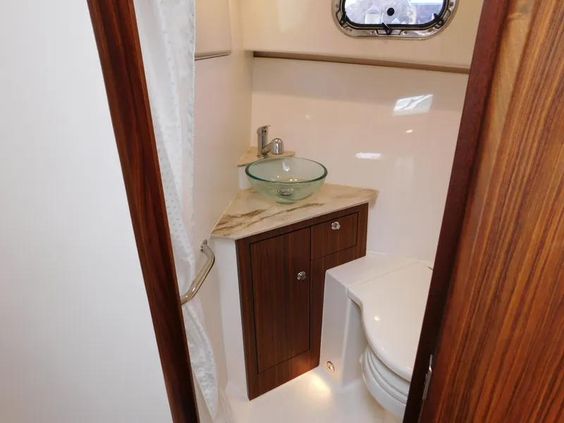 Slide: The Image of Pursuit OS 325 Offshore 2018 - 77