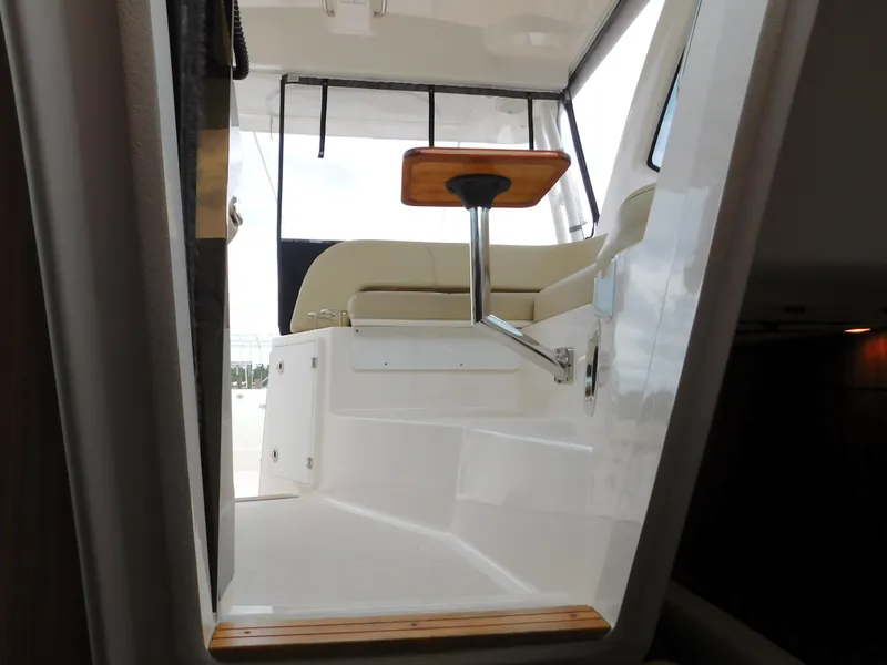 Slide: The Image of Pursuit OS 325 Offshore 2018 - 87