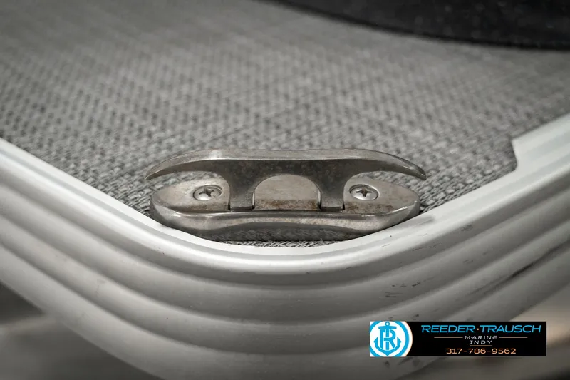 Slide: The Image of Crest Calypso 190 2019 - 56