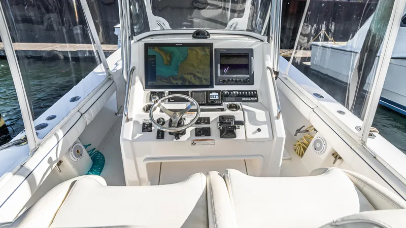 Slide: The Image of Regulator Marine 34 Center Console 2016 - 21