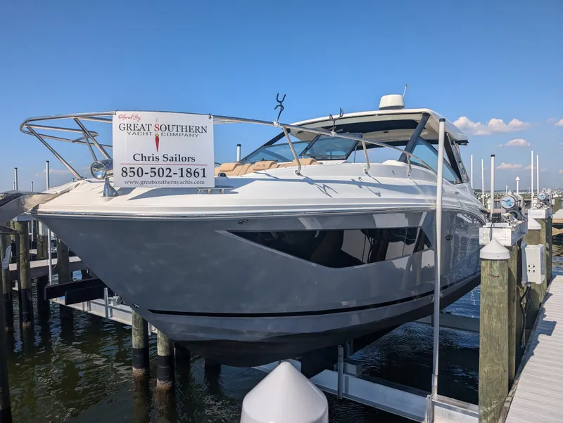 Slide: The Image of 2019 Sea Ray Sundancer 320 yacht docked at marina, for sale by Great Southern Yacht Company. - 23