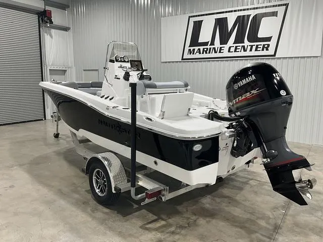 Slide: The Image of NauticStar 191 Hybrid 2025 - 3