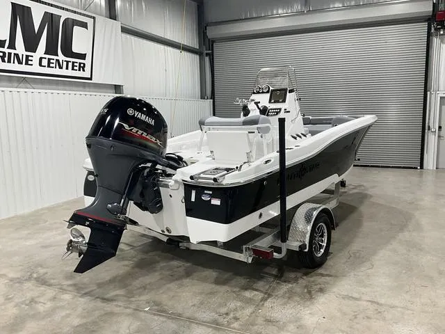 Slide: The Image of NauticStar 191 Hybrid 2025 - 4