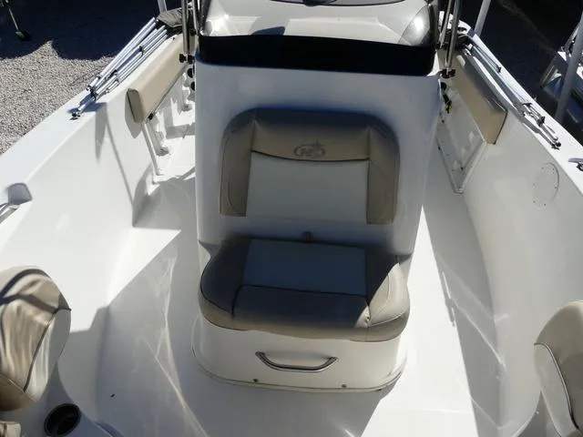 Slide: The Image of NauticStar 2102 Legacy 2018 - 16