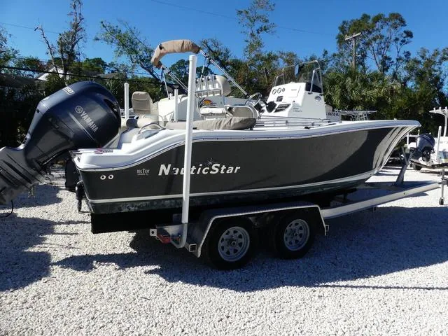 Slide: The Image of NauticStar 2102 Legacy 2018 - 5