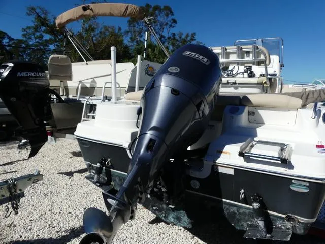 Slide: The Image of NauticStar 2102 Legacy 2018 - 6