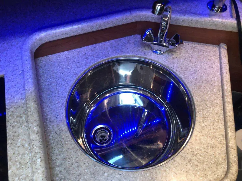 Slide: The Image of Rinker 330 Express Cruiser 2008 - 67