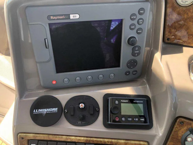 Slide: The Image of Rinker 330 Express Cruiser 2008 - 72