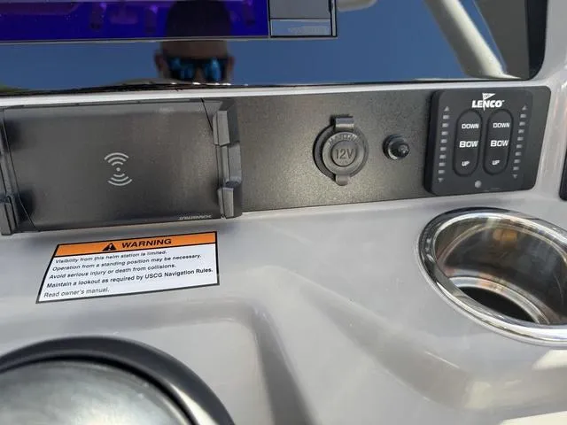 Slide: The Image of Robalo 246 Cayman 2024 - 29