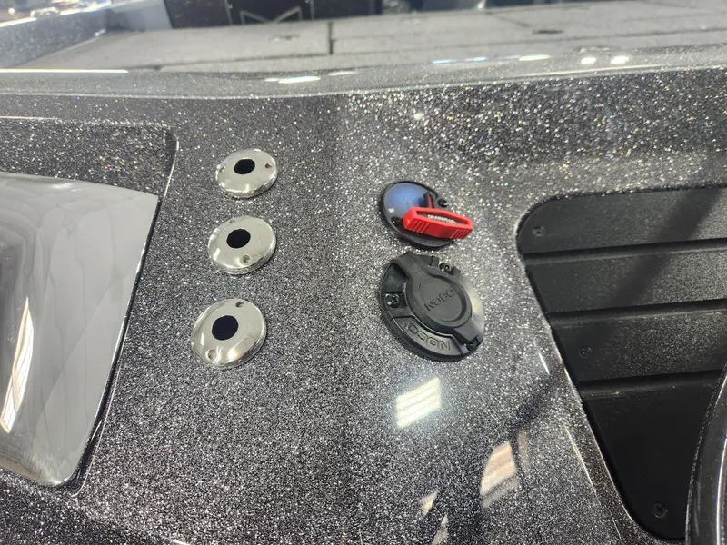 Slide: The Image of Control panel of 2025 Ranger Z520R Garmin Ranger Cup Equipped boat. - 27