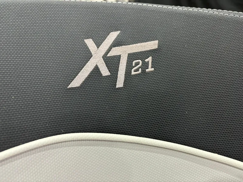 Slide: The Image of MasterCraft XT21 2017 - 9