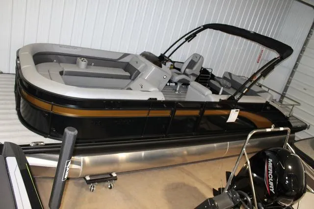 The Image of Bennington SX Swingback 24 SXSB 2025 - 1
