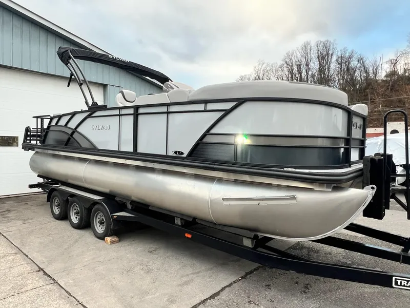 Slide: The Image of Sylvan L3 DLZ Tritoon 2025 - 12