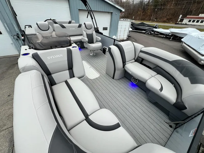 Slide: The Image of Sylvan L3 DLZ Tritoon 2025 - 16