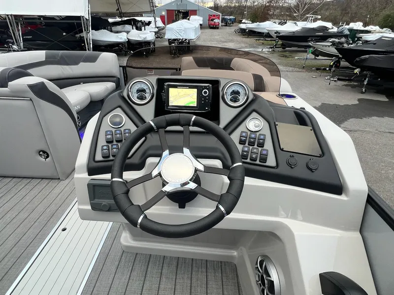 Slide: The Image of Sylvan L3 DLZ Tritoon 2025 - 8