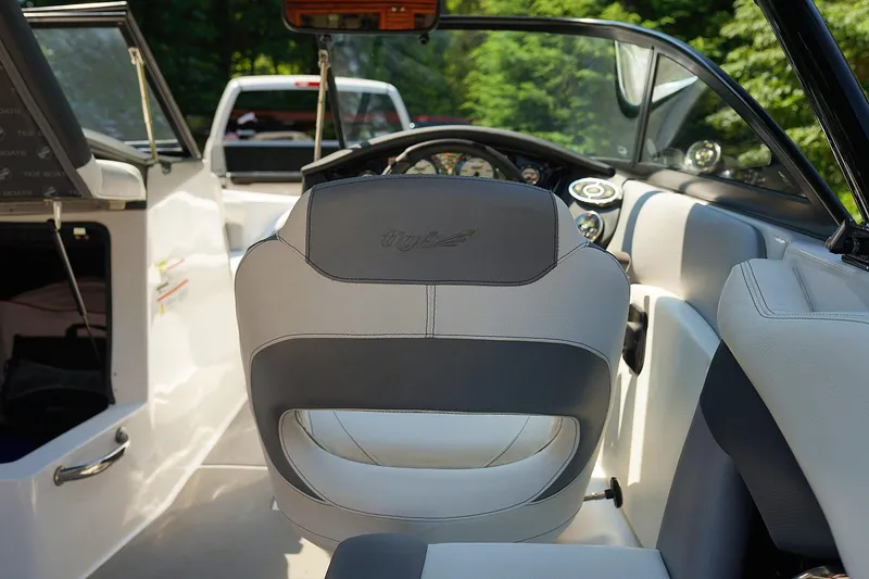 Slide: The Image of Tigé R20 2014 - 101